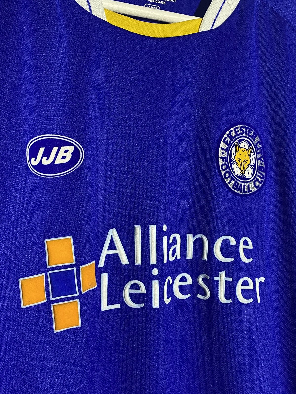 Vintage Vintage JJB Leicester City 2005/06 Home Football Shirt y2k Size US L / EU 52-54 / 3 - 4 Thumbnail
