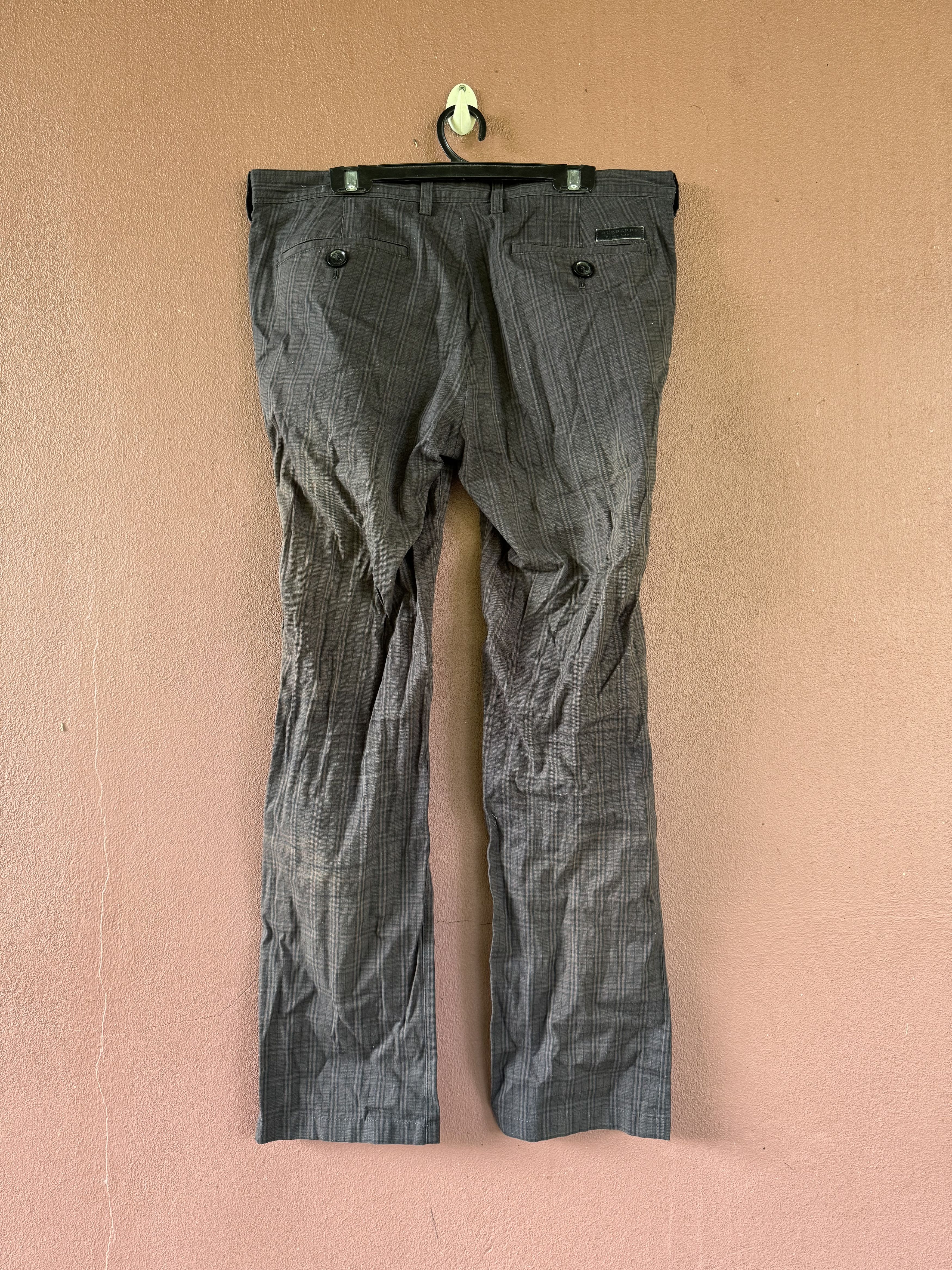 Burberry Burberry Black Label Pants Size US 34 / EU 50 - 2 Thumbnail
