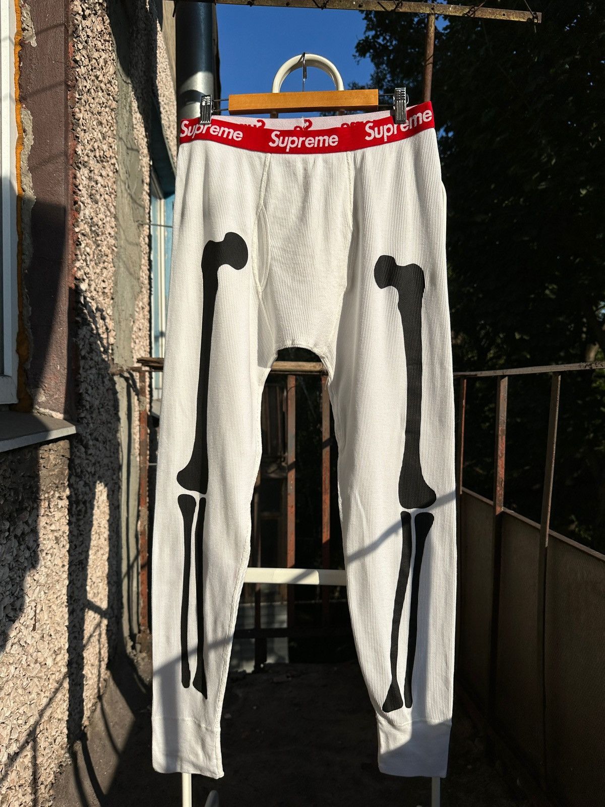 Hanes × Supreme Supreme x Hanes Skeleton Thermal Pants Size US 34 / EU 50 - 1 Thumbnail