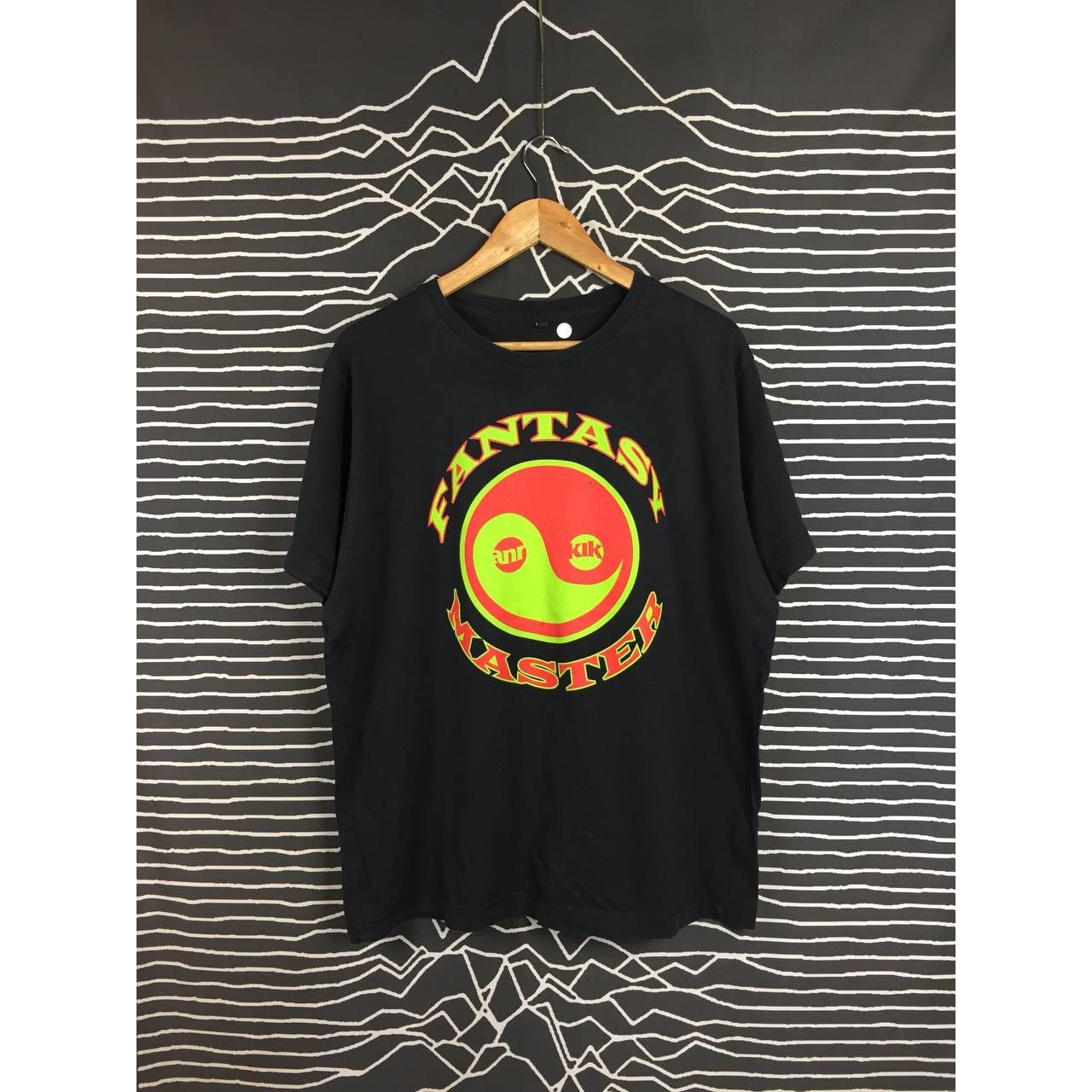 Vintage Continental Clothing Co. Fantasy Master Graphic Tee Size US XL / EU 56 / 4 - 2 Thumbnail