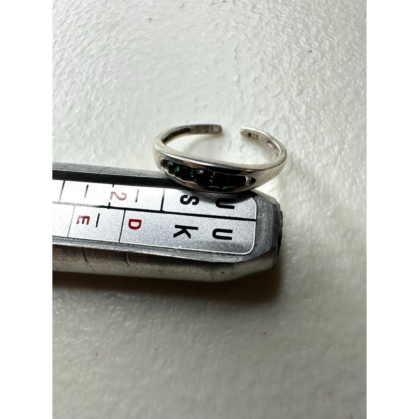 & Other Stories Sterling Silver 3-Stone Green Emerald Band Ring Size 3.5 Size ONE SIZE - 2 Thumbnail