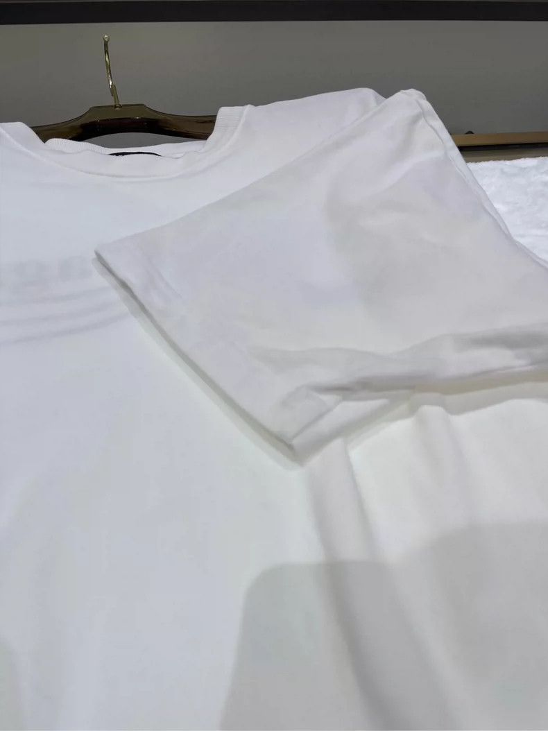 Balenciaga Balenciaga POLITICAL Series Coke T-Shirt Size US S / EU 44-46 / 1 - 6 Thumbnail