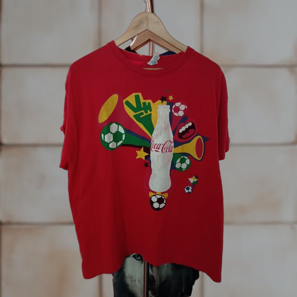 Vintage VINTAGE Coca-Cola T-shirt Soccer Vibes XL Red Mens Shirt 100% Cotton Delta Pro Short Sleeve Size US XL / EU 56 / 4 - 1 Thumbnail