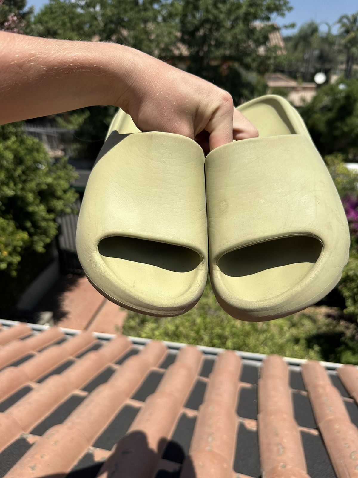 Yeezy Yeezy Slide ‘Resin’ Size US 8 / EU 41 - 7 Thumbnail