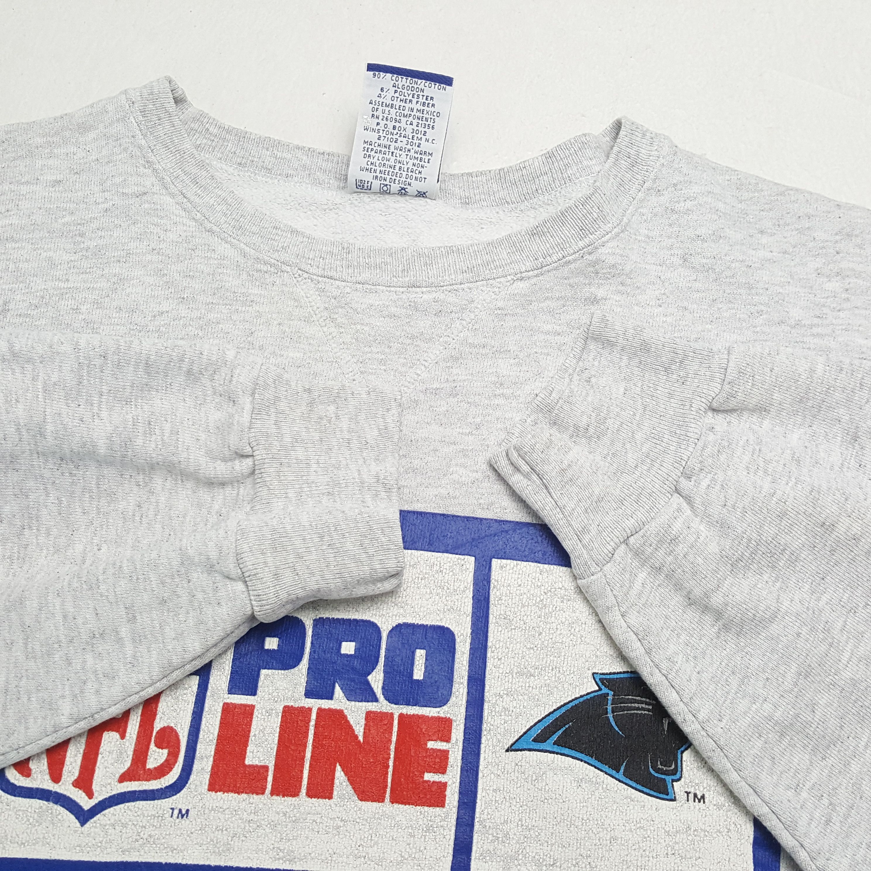 Champion × NFL × Vintage Vintage CAROLINA PANTHER NFL CHAMPION Sportswear Sweatshirt Size US XL / EU 56 / 4 - 9 Thumbnail