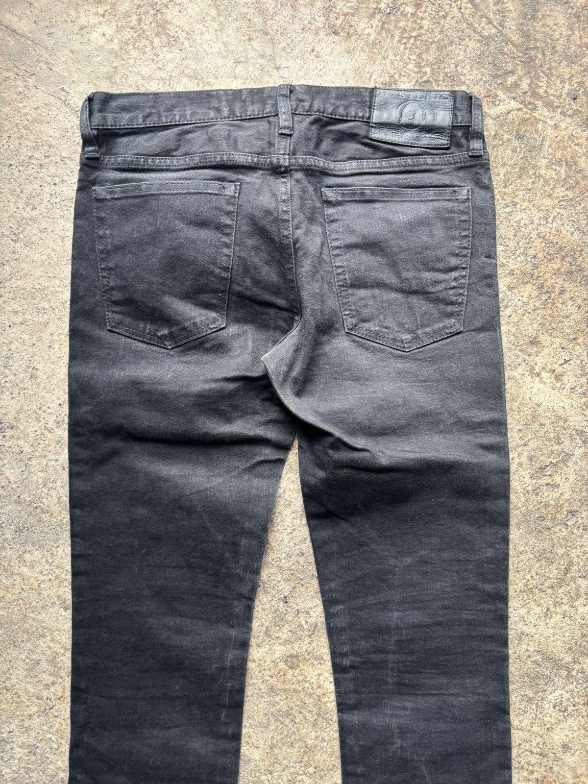 Hysteric Glamour 2000s Hysteric Glamour Studded Skinny Jeans Size 28" / US 6 / IT 42 - 8 Thumbnail