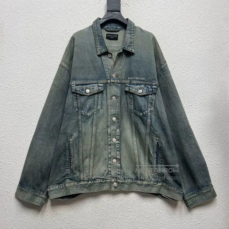 Balenciaga Balenciaga Reverse Logo Denim Jacket. Size US S / EU 44-46 / 1 - 1 Thumbnail