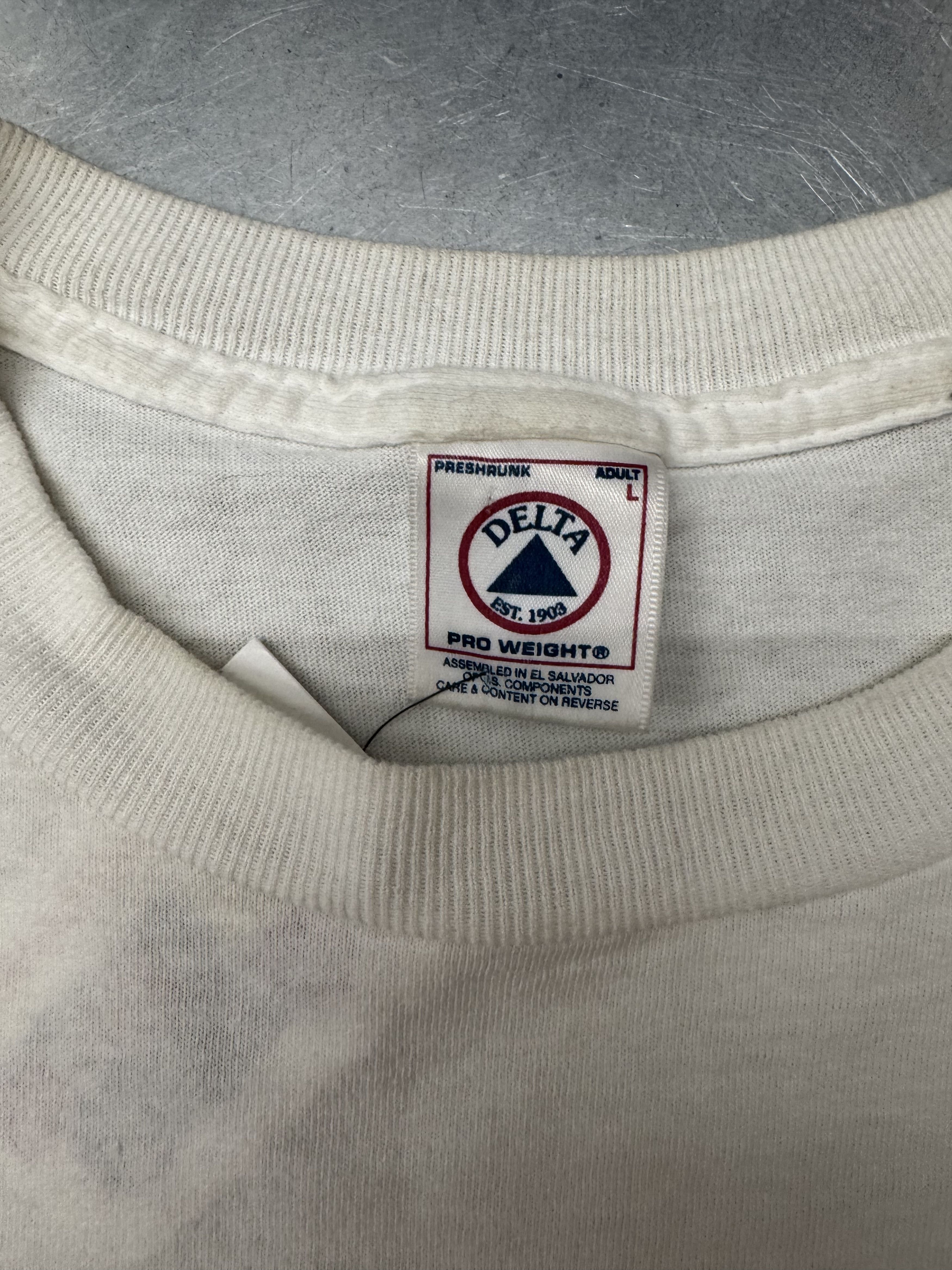 Delta Vintage Lovebug Tshirt Size US L / EU 52-54 / 3 - 4 Thumbnail