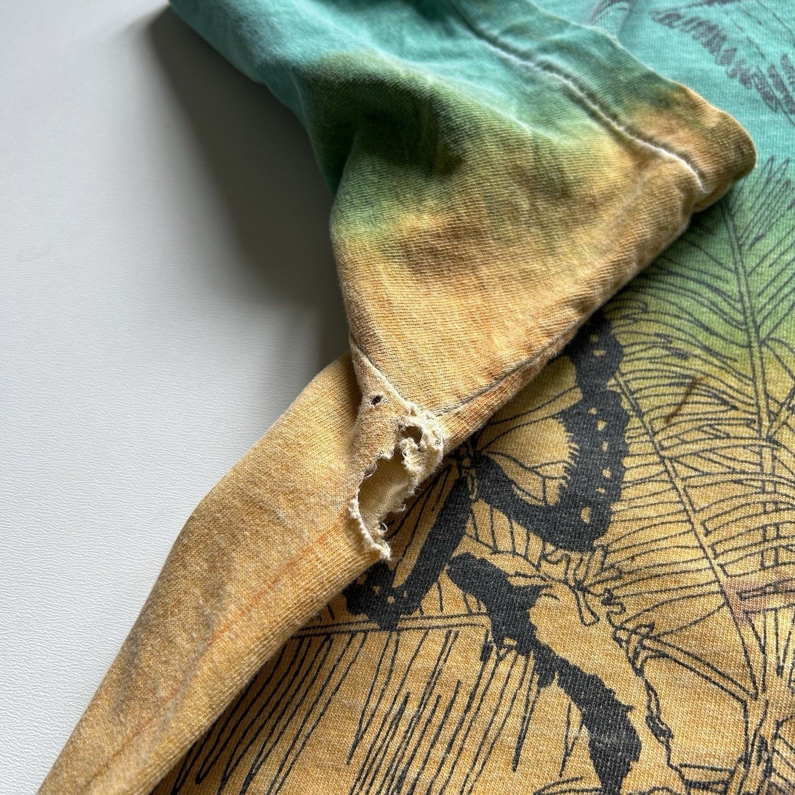 Vintage Vintage 90s Rainforest Animal Art Shirt XL Tie Dye Distress Size US XL / EU 56 / 4 - 6 Thumbnail