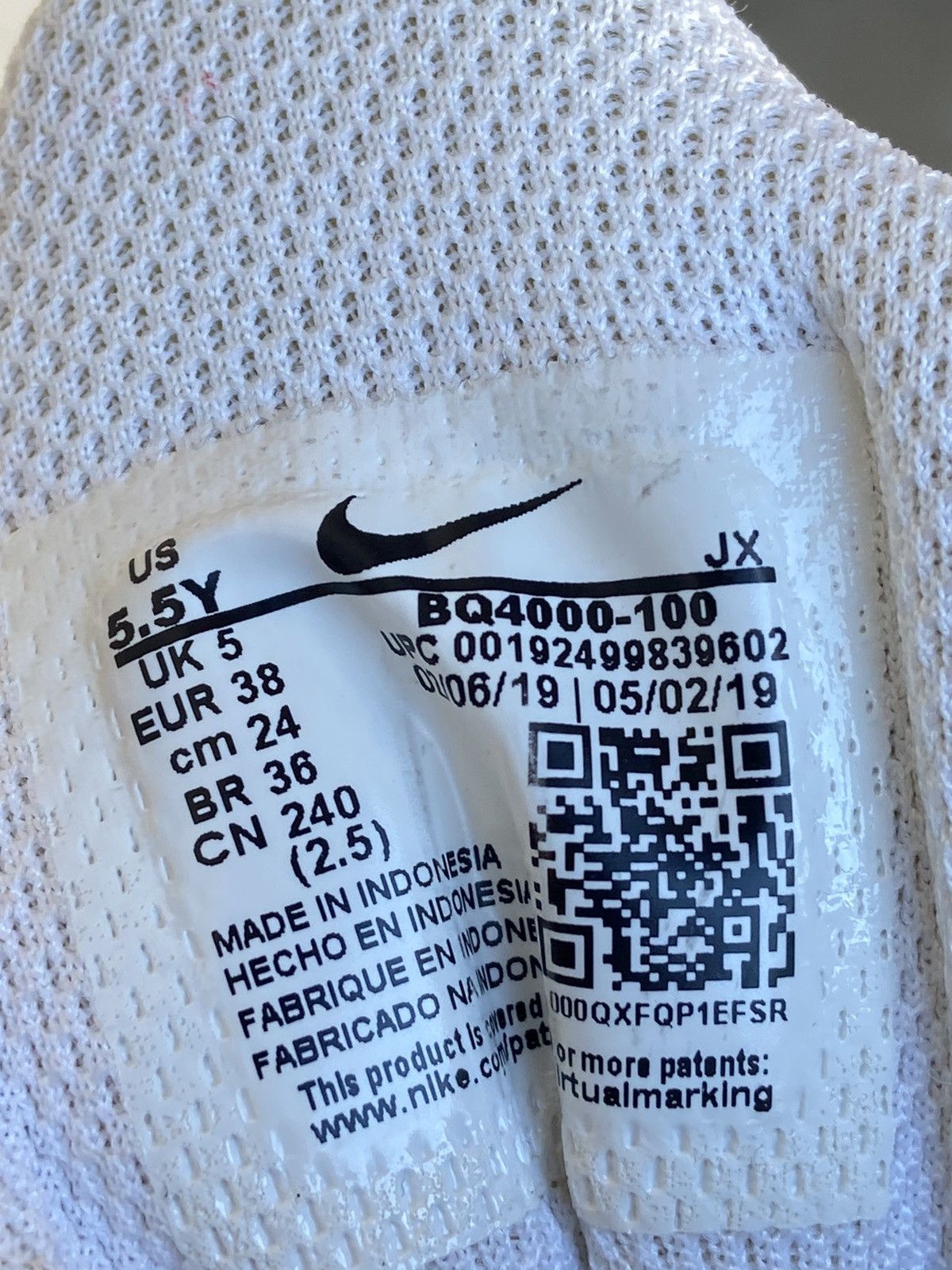 Nike NIKE SHOX R4 WHITE BQ4000-100 Low Top Sneakers Size US 8 / IT 38 - 12 Thumbnail