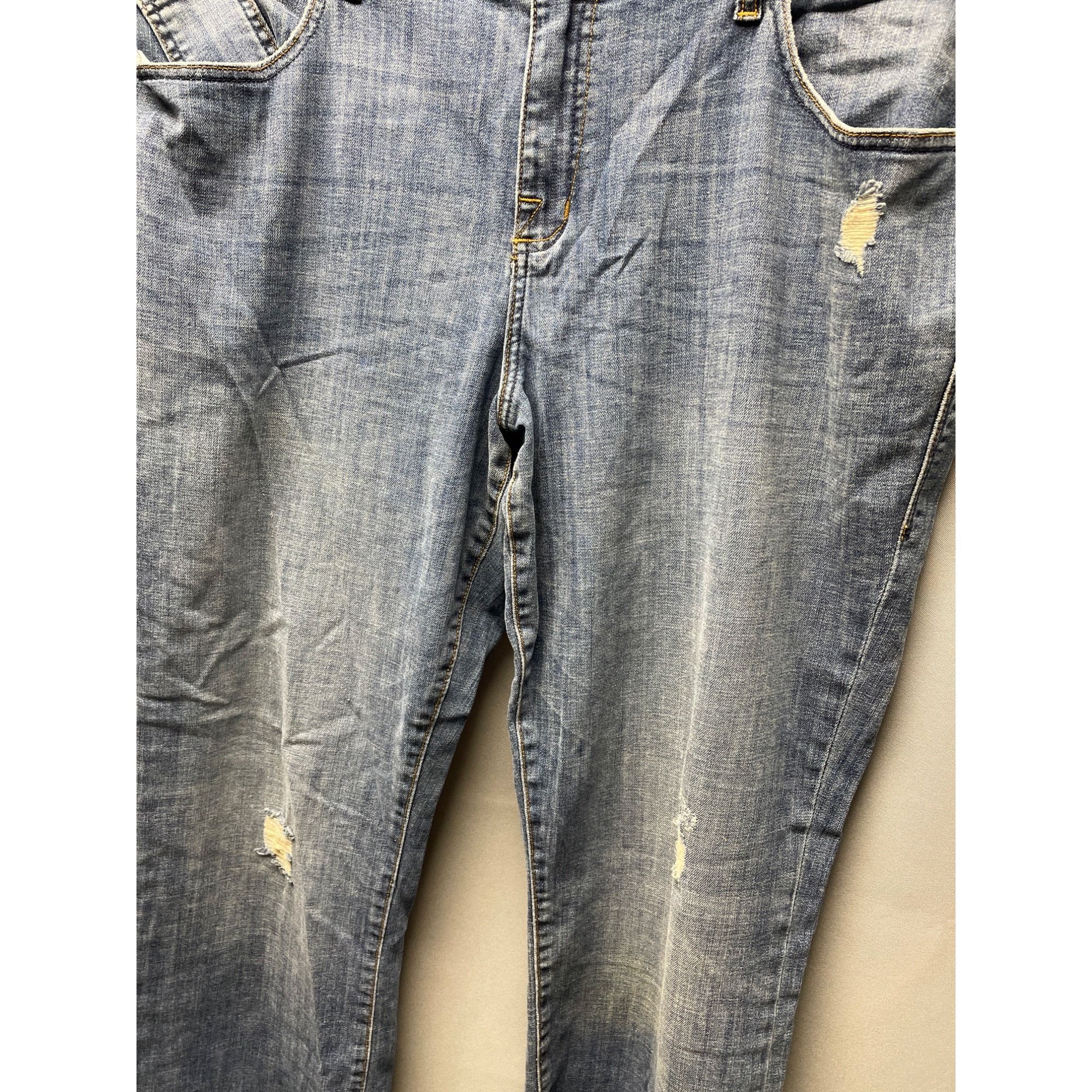 Rock & Republic Rock & Republic Women's Size 20 Jeans SKU 4156 Size 42" / US 20 - 2 Thumbnail