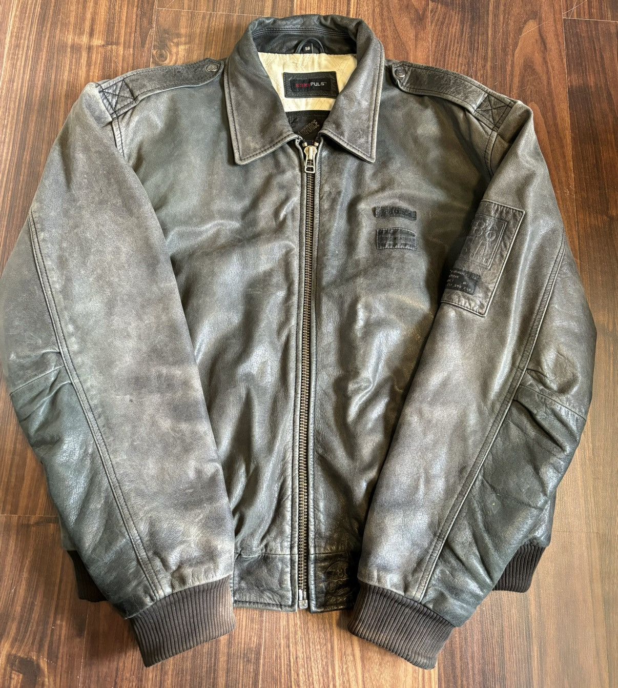 image of Military x Vintage Army Leather Bomber XL in Grey, Men's