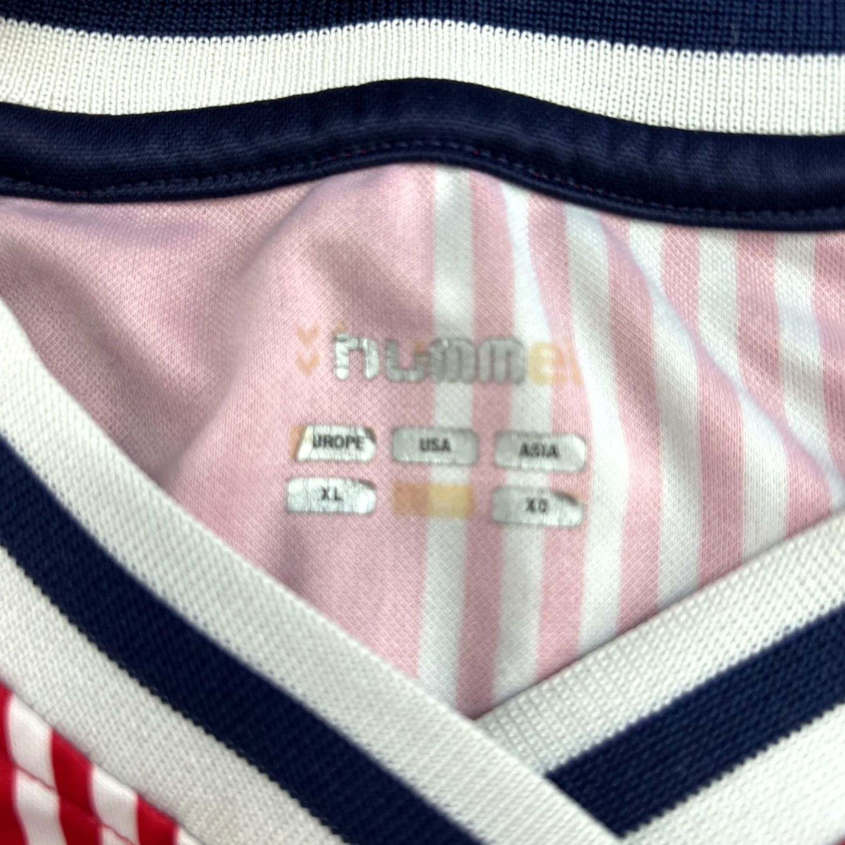 Hummel Denmark 1986 Home Laudrup #11 Mens Football Jersey XL Hummel Jersey Multicolor Short Sleeve Pullover Round Neck Sports Football Mens XL Size US XL / EU 56 / 4 - 6 Thumbnail