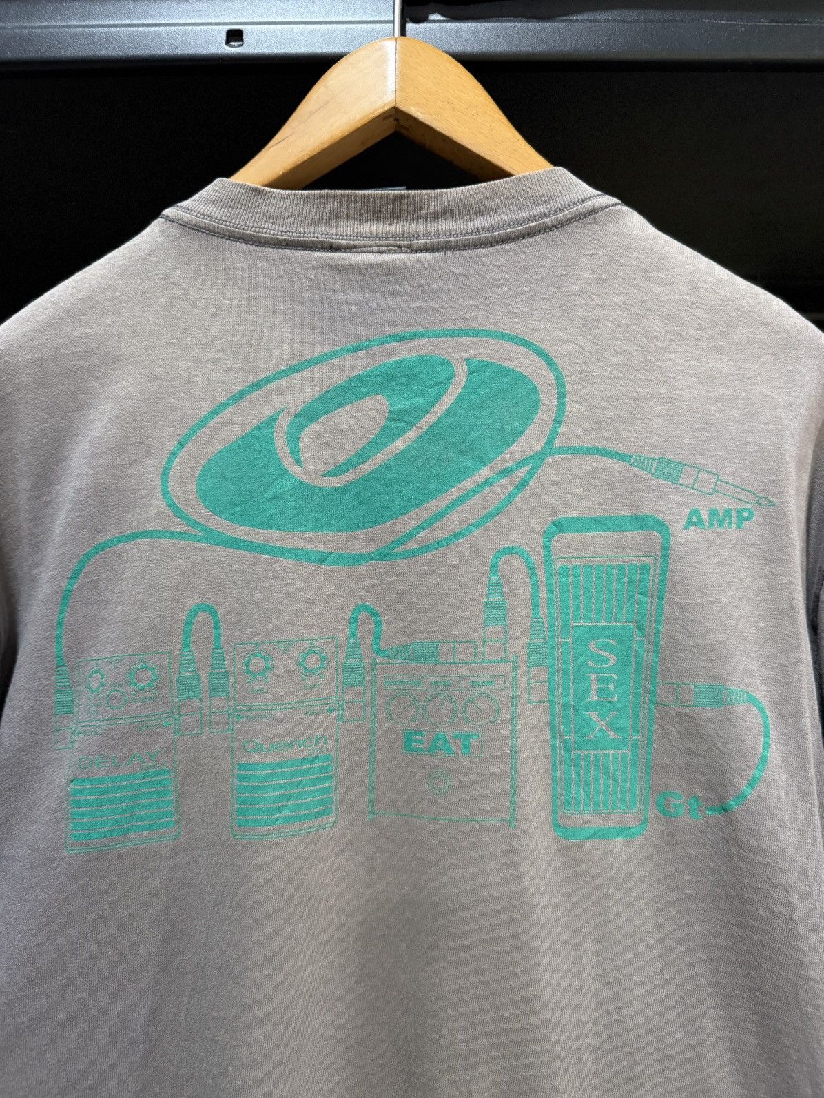 Vintage Thrashed Vintage Quench Delay Eat Sex Gt Brand Sun Faded Tee Size US L / EU 52-54 / 3 - 12 Thumbnail