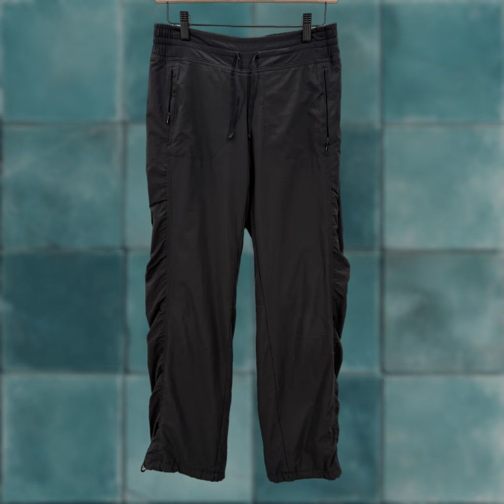 Athleta Athleta Lined La Viva Pants Womens 4 Black Jogger Drawstring Pockets Hiking Ankle Size 27" / US 4 / IT 40 - 1 Thumbnail