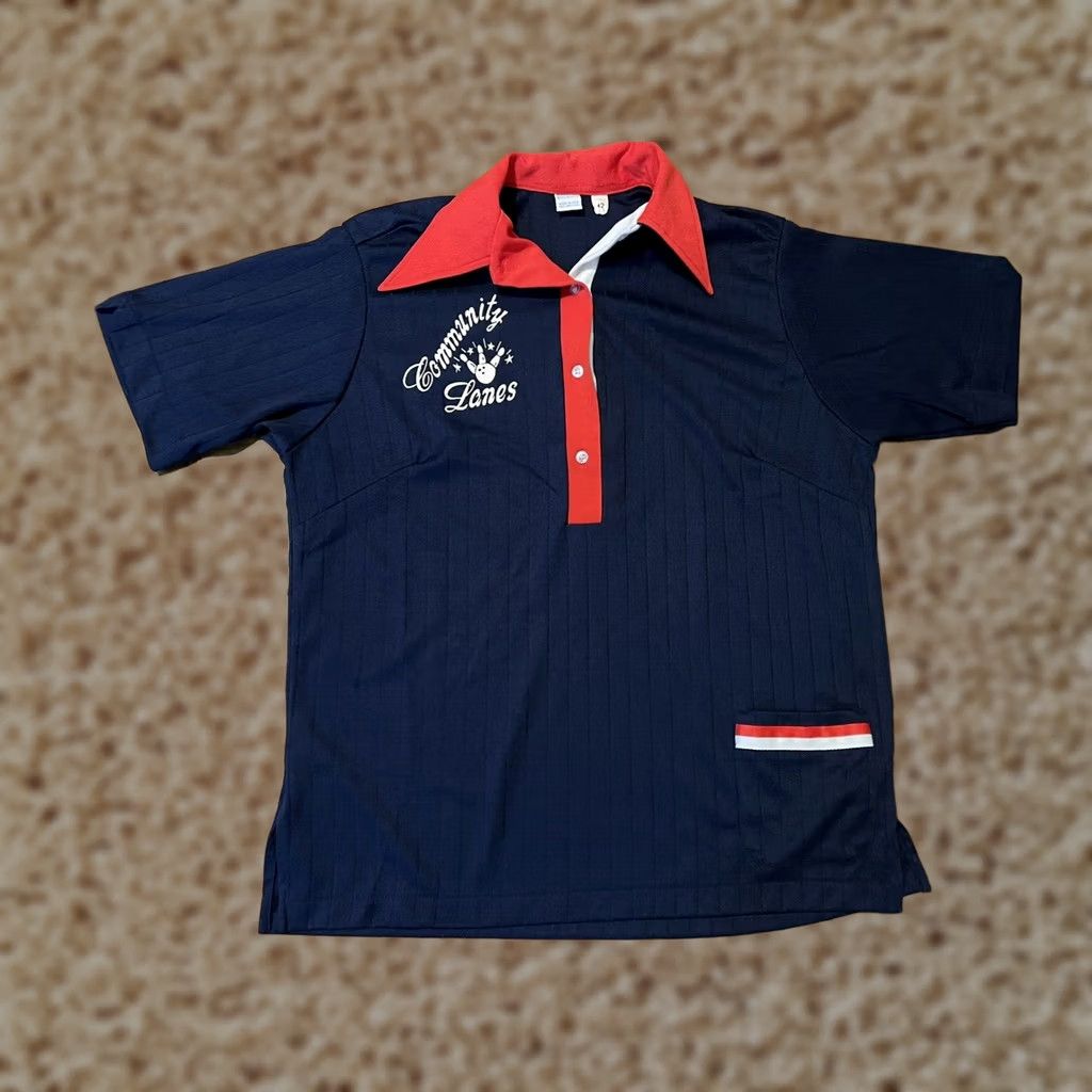 Vintage VINTAGE Hilton Bowling Community Lanes Polo Shirt Navy Blue Red S/S 42 - 70s Bowling Shirt Mens Size US XL / EU 56 / 4 - 1 Thumbnail