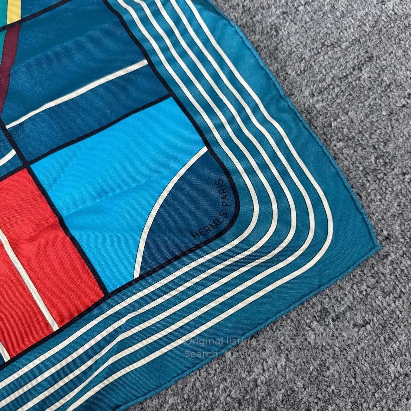 Hermes Hermes Color contrast letters; geometric checkered silk| Size ONE SIZE - 4 Thumbnail