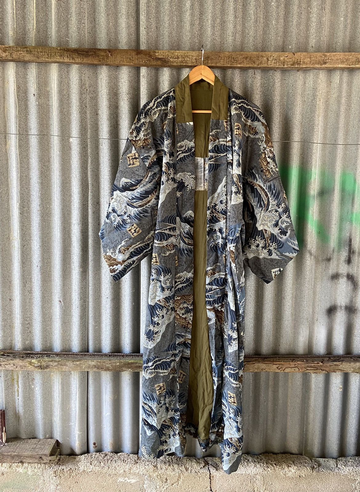 Komono Vintage Japanese Kimono Robe Great Wave Hokusai Yukata Haori Size US M / EU 48-50 / 2 - 1 Thumbnail