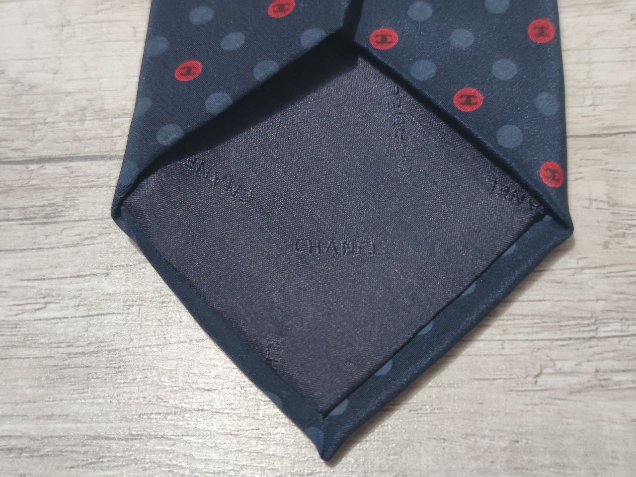 Chanel Chanel COCO Emblem Polka Dot Pattern Mens Silk Tie Necktie Size ONE SIZE - 6 Thumbnail