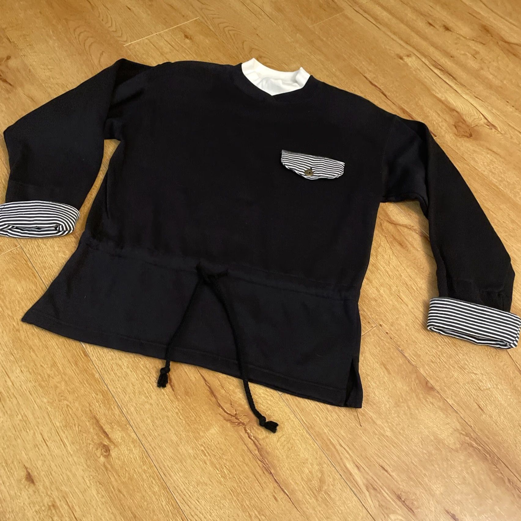 Vintage VINTAGE Chic Navy Sweatshirt Nautical Tie Waist Pocket Turtleneck Sweater USA S Mens Size S / US 4 / IT 40 - 2 Thumbnail