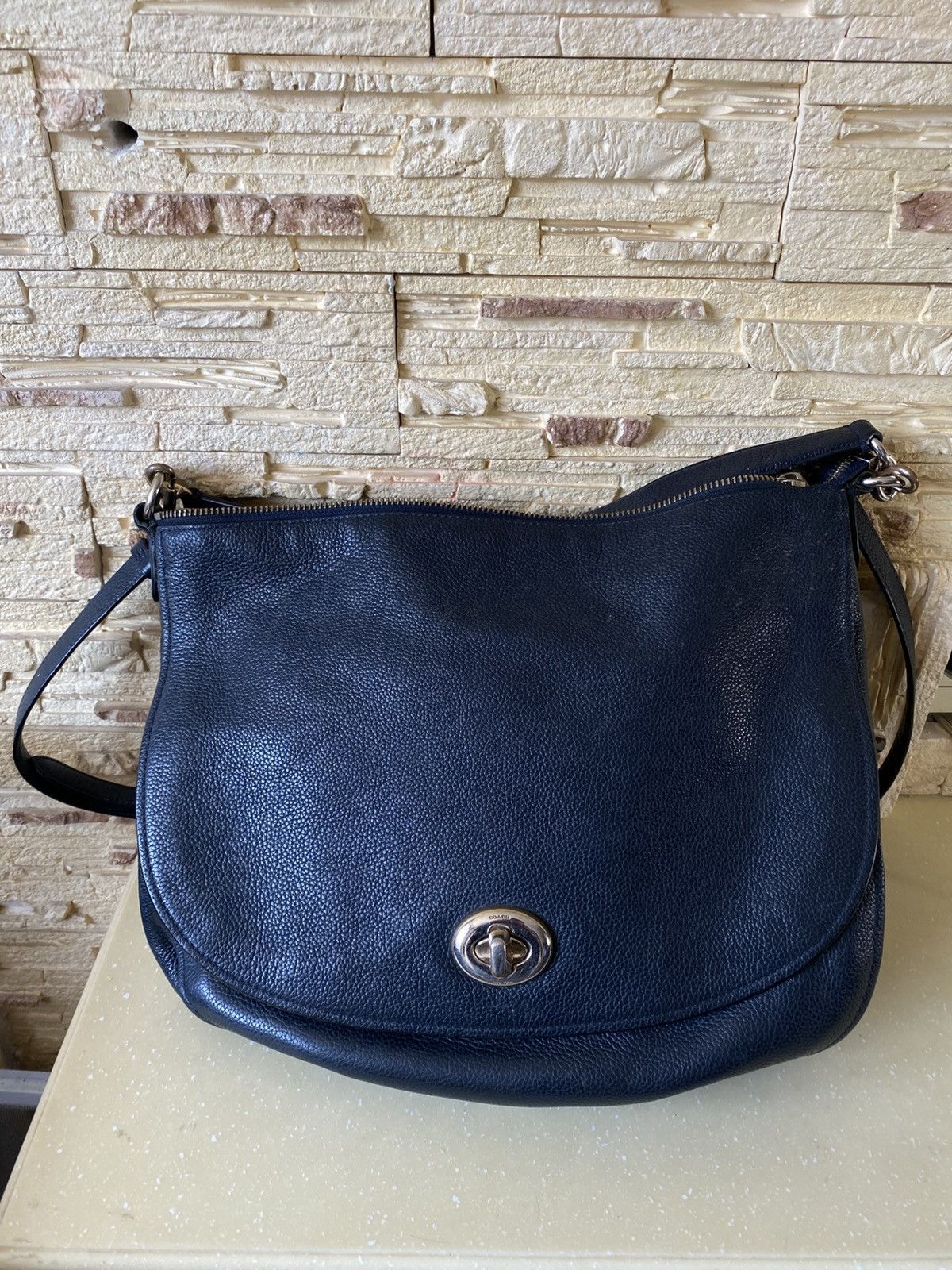 Coach Coach Navy Leather Shoulder Crossbody Golden Logo Bag Size ONE SIZE - 11 Thumbnail