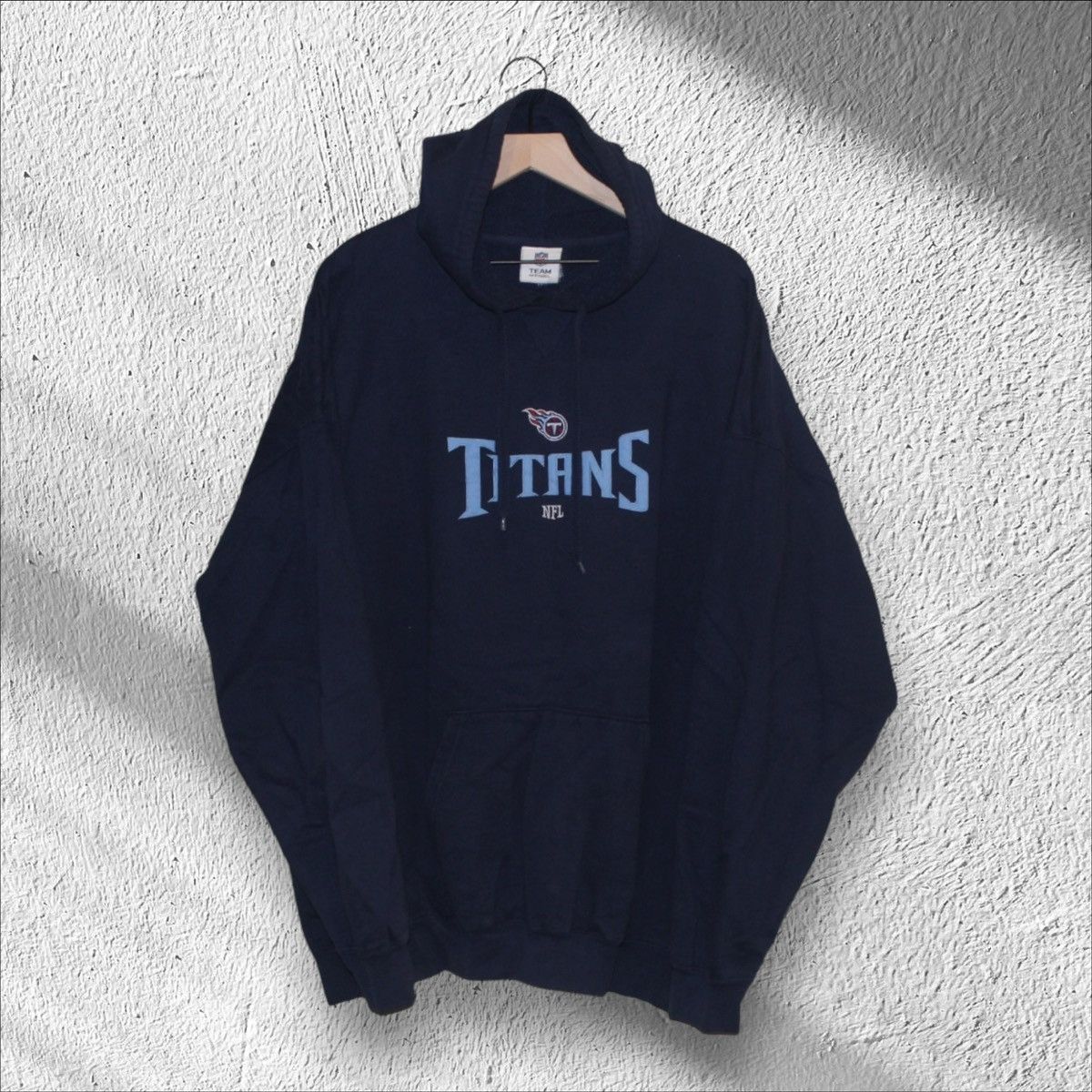 Vintage Vintage Tennessee Titans Embroidered NFL Hoodie 2XL Size US XXL / EU 58 / 5 - 1 Thumbnail