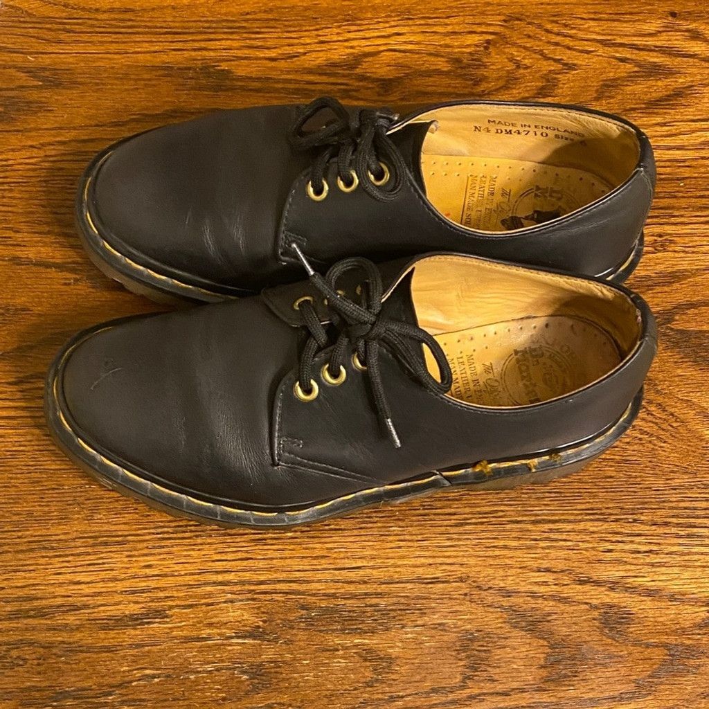 Dr. Martens Dr. Martens 3 eye black low tops Vintage UK Size 6 Size US 6 / EU 39 - 5 Thumbnail