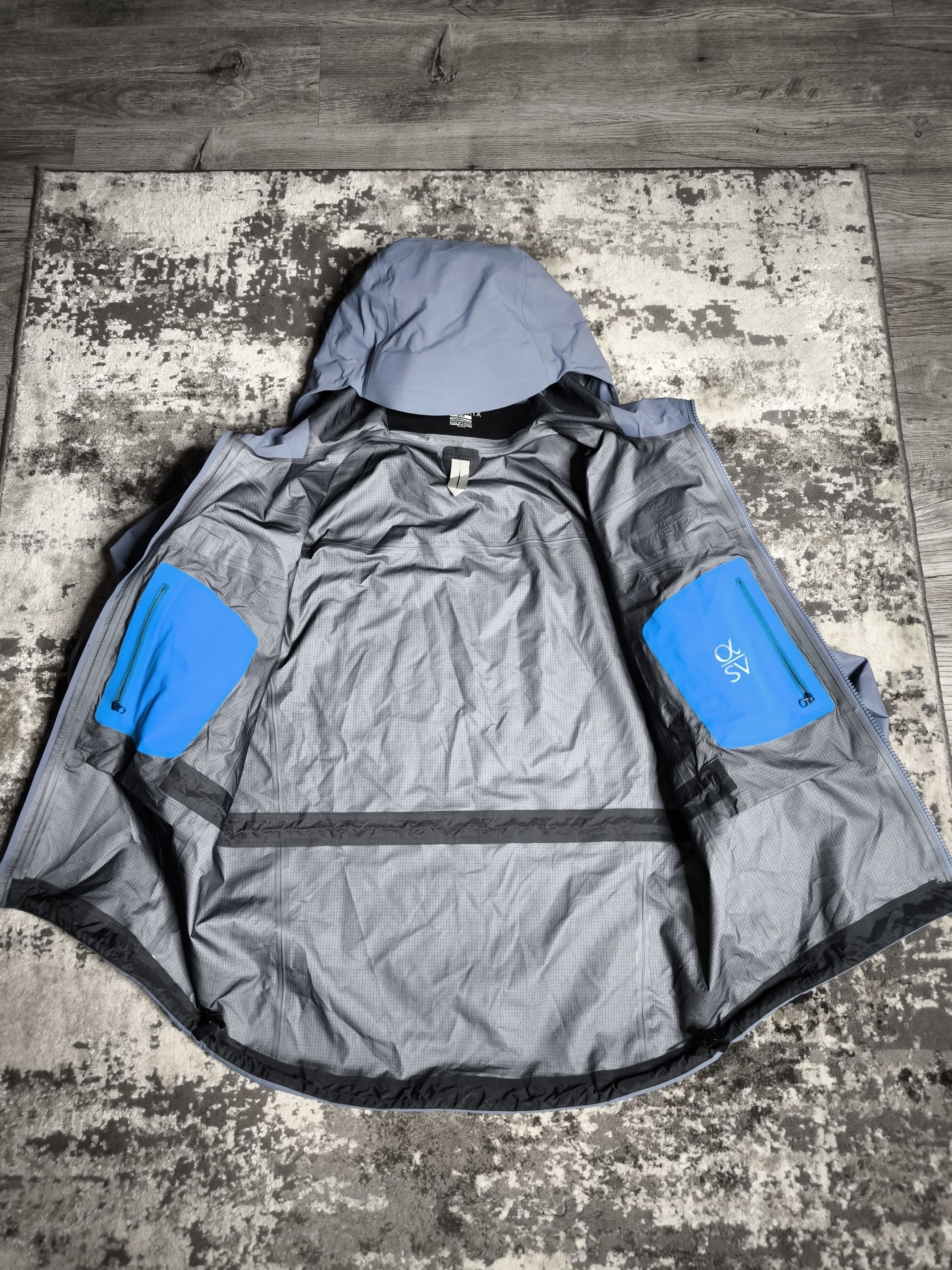 Arc'teryx Men's Arcteryx Alpha SV GORETEX PRO Jacket Size S Arc'teryx Size US S / EU 44-46 / 1 - 15 Thumbnail