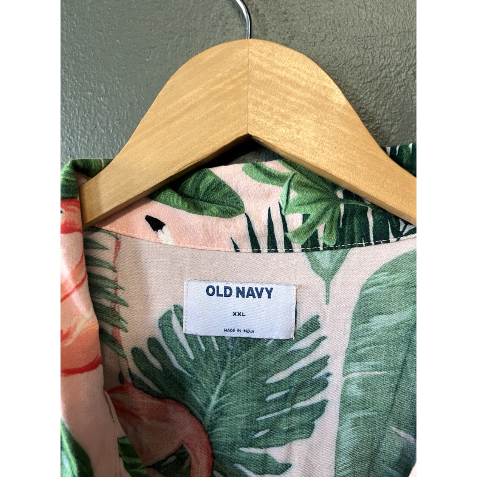 Old Navy Old Navy Shirt Mens Pink Short Sleeve Button-Up Flamingo Pattern 2XL Size Size US XXL / EU 58 / 5 - 3 Thumbnail