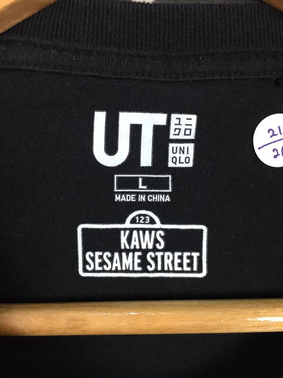 Japanese Brand × Kaws × Uniqlo Uniqlo X Kaws X Sesame Street Bff Elmo Tee Size US L / EU 52-54 / 3 - 7 Thumbnail