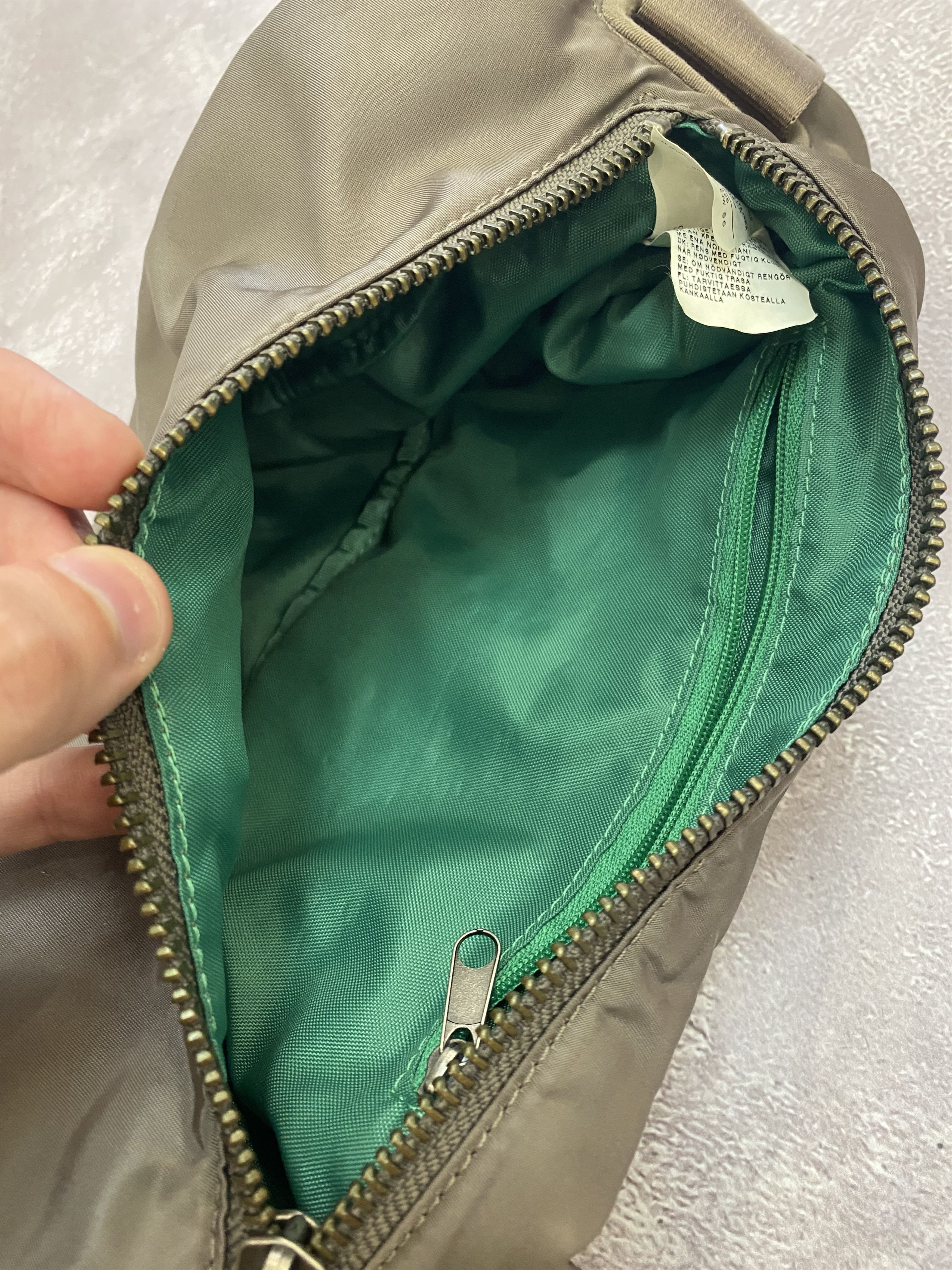 Nike RARE NIKE VINTAGE SLING Y2K NYLON SHOULDER BAG METAL SWOOSH Size ONE SIZE - 5 Thumbnail