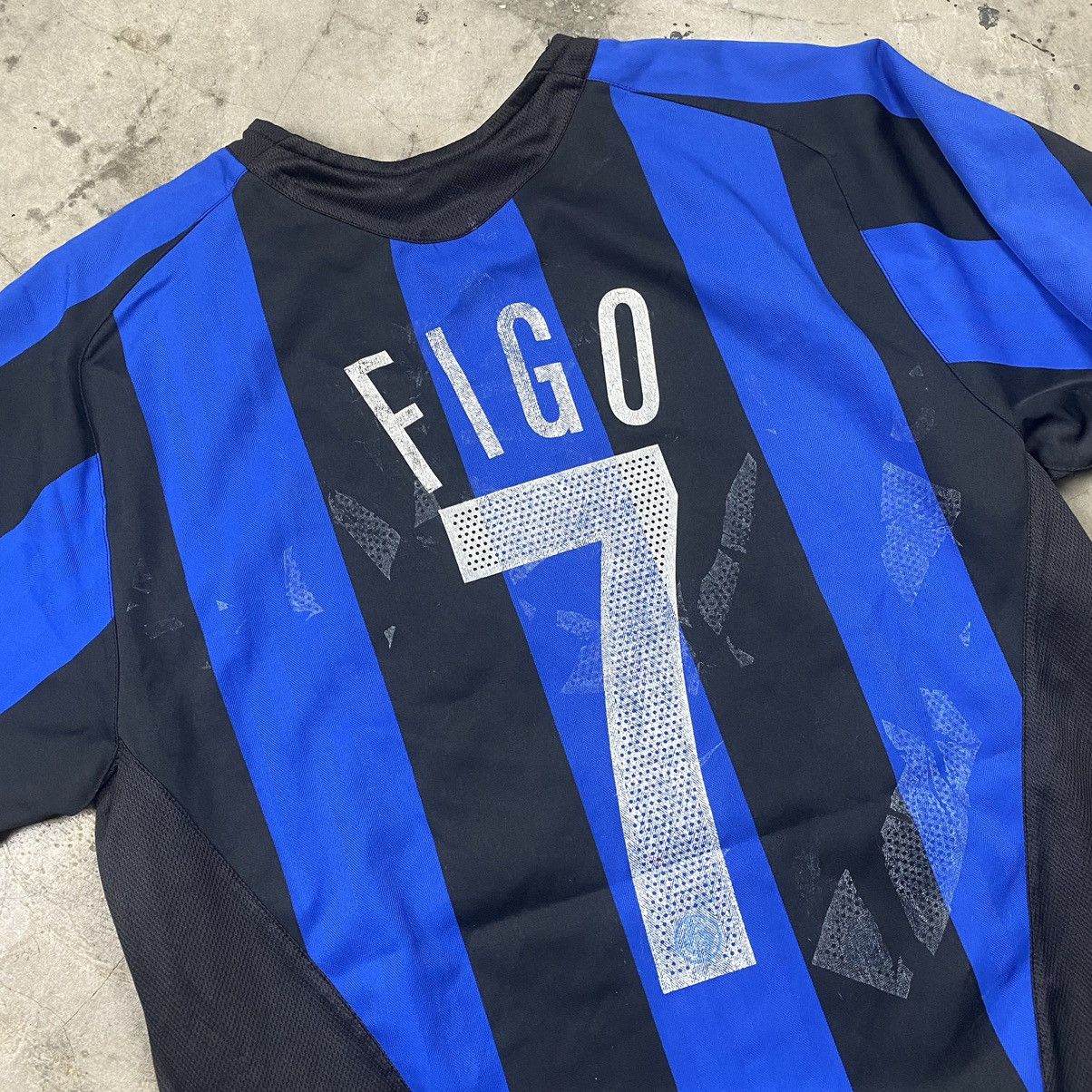 Nike y2k Luis Figo Inter Milan Firelli Jersey Size US M / EU 48-50 / 2 - 6 Thumbnail