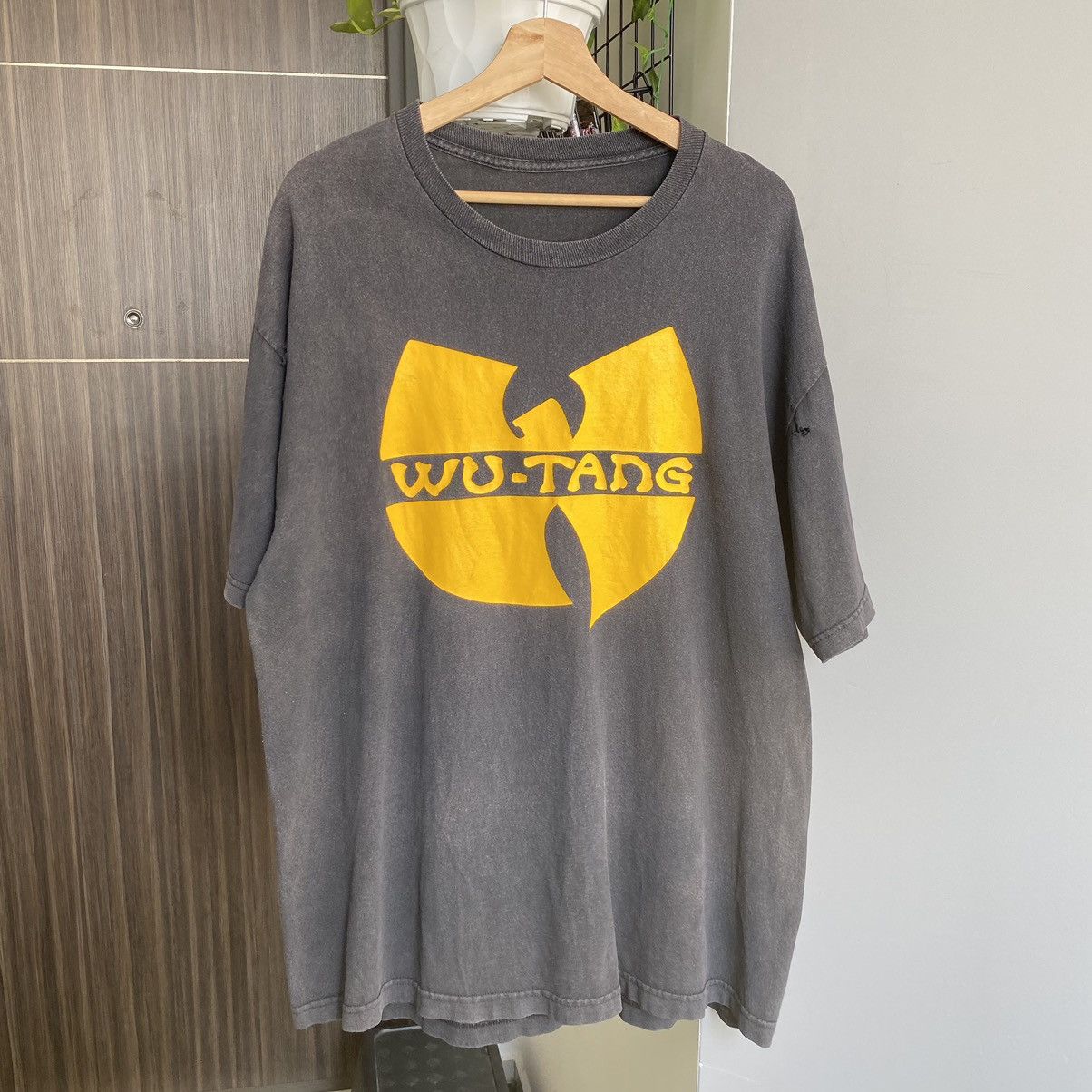Vintage Thrashed Faded Vintage Y2K Wu-Tang ERD GRUNGE DISTRESSED TEE Size US XL / EU 56 / 4 - 1 Thumbnail