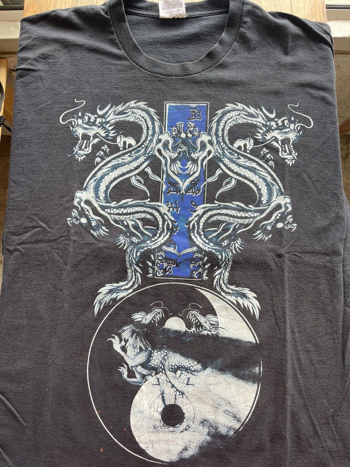 Vintage Vintage YIN YANG Dragons Art design Tshirt Size US XL / EU 56 / 4 - 4 Thumbnail