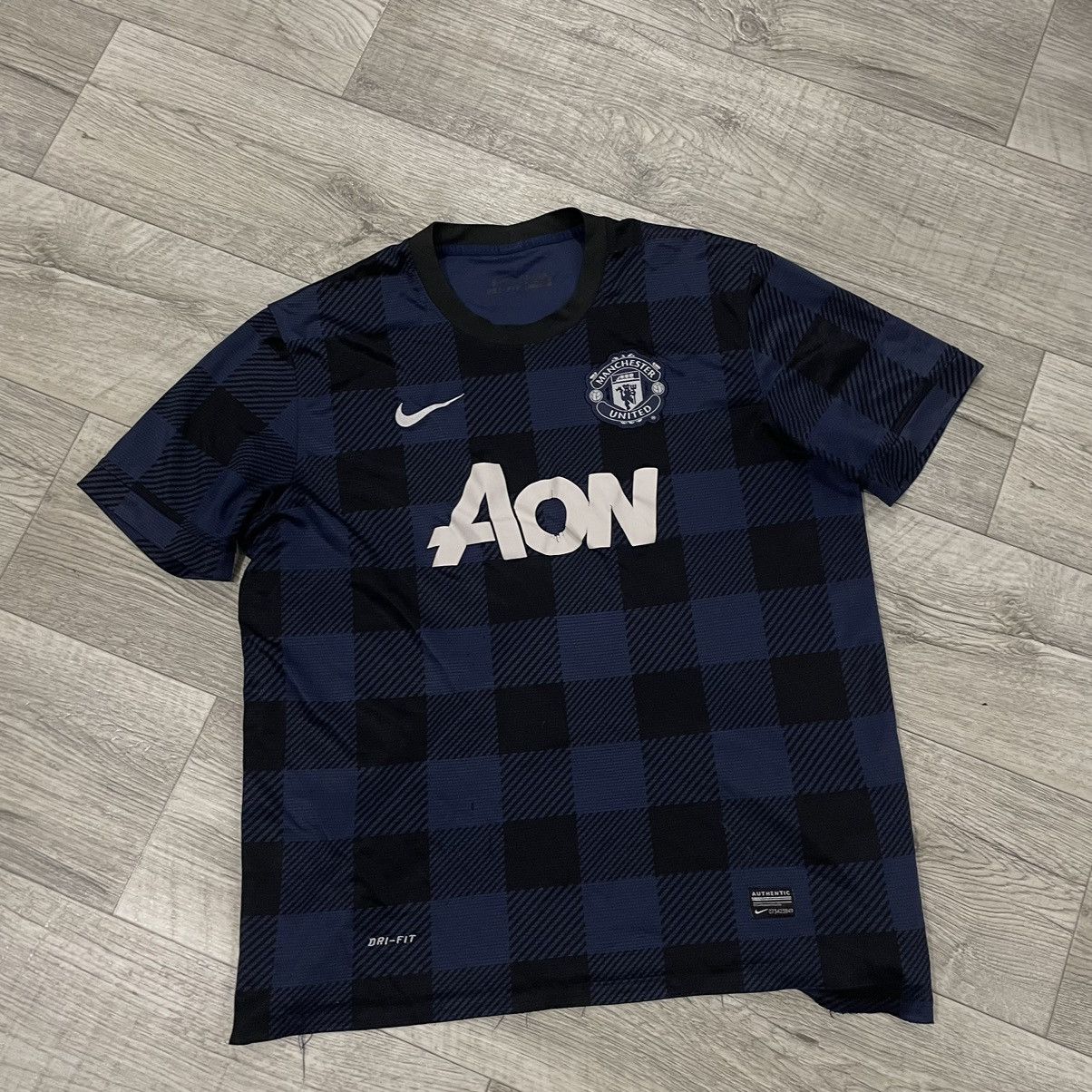 Nike aon manchester united on sale