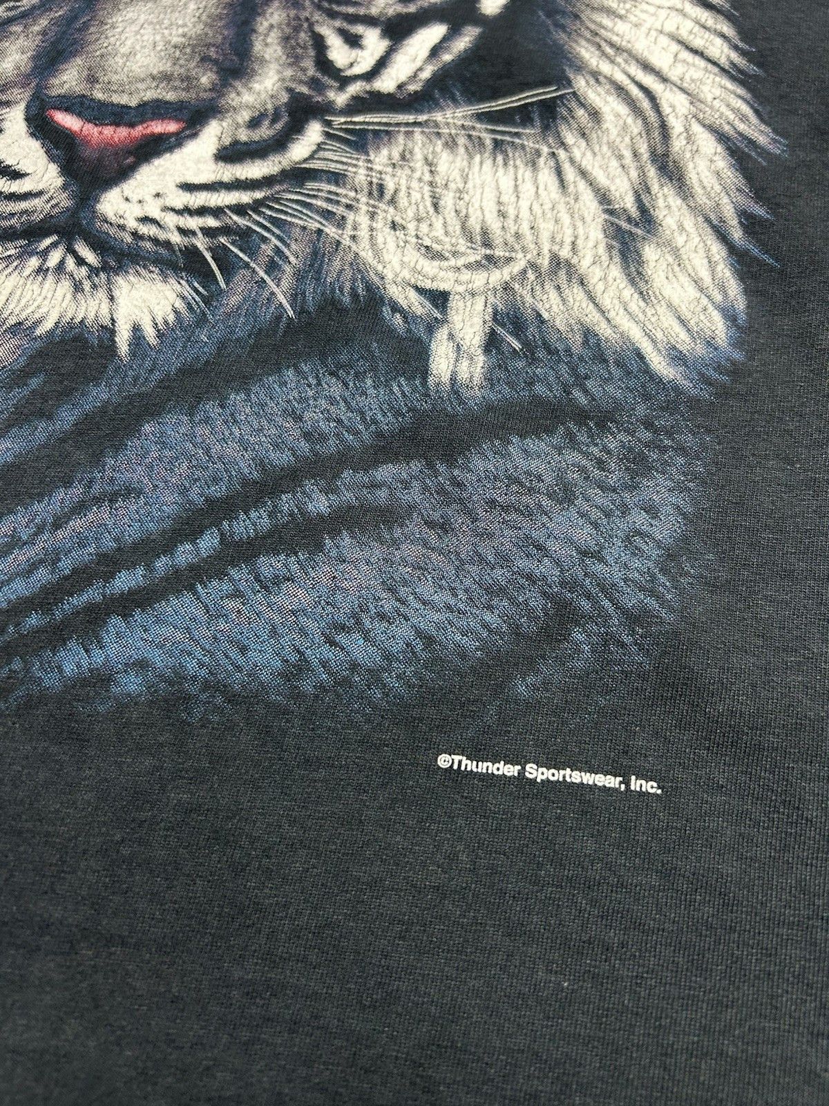 Vintage VTG tshirt thunder sportswear tiger animal nature big face L Size US L / EU 52-54 / 3 - 3 Thumbnail
