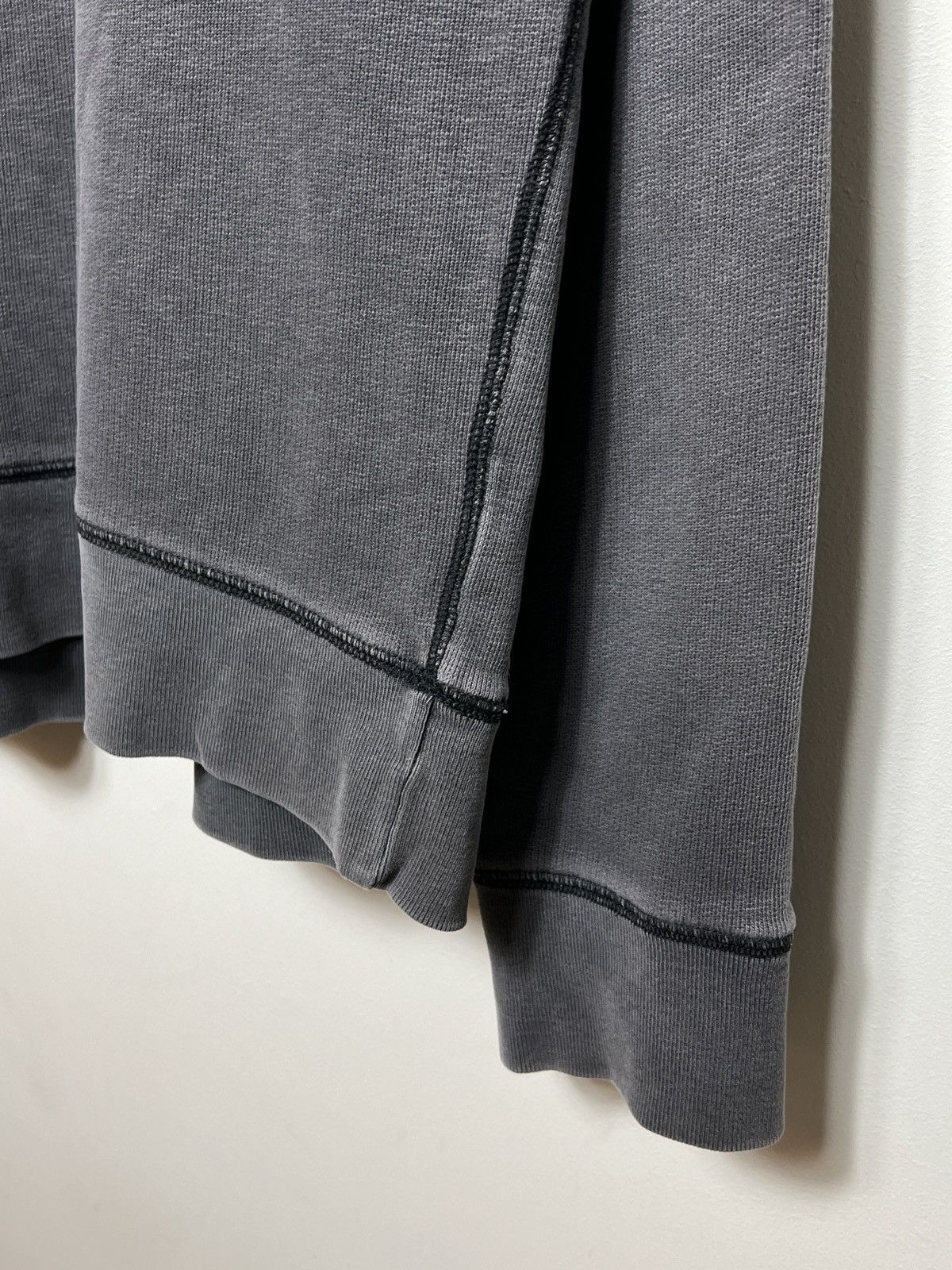 Acne Studios acne y2k crewneck sweatshirt archive vintage Size US M / EU 48-50 / 2 - 5 Thumbnail