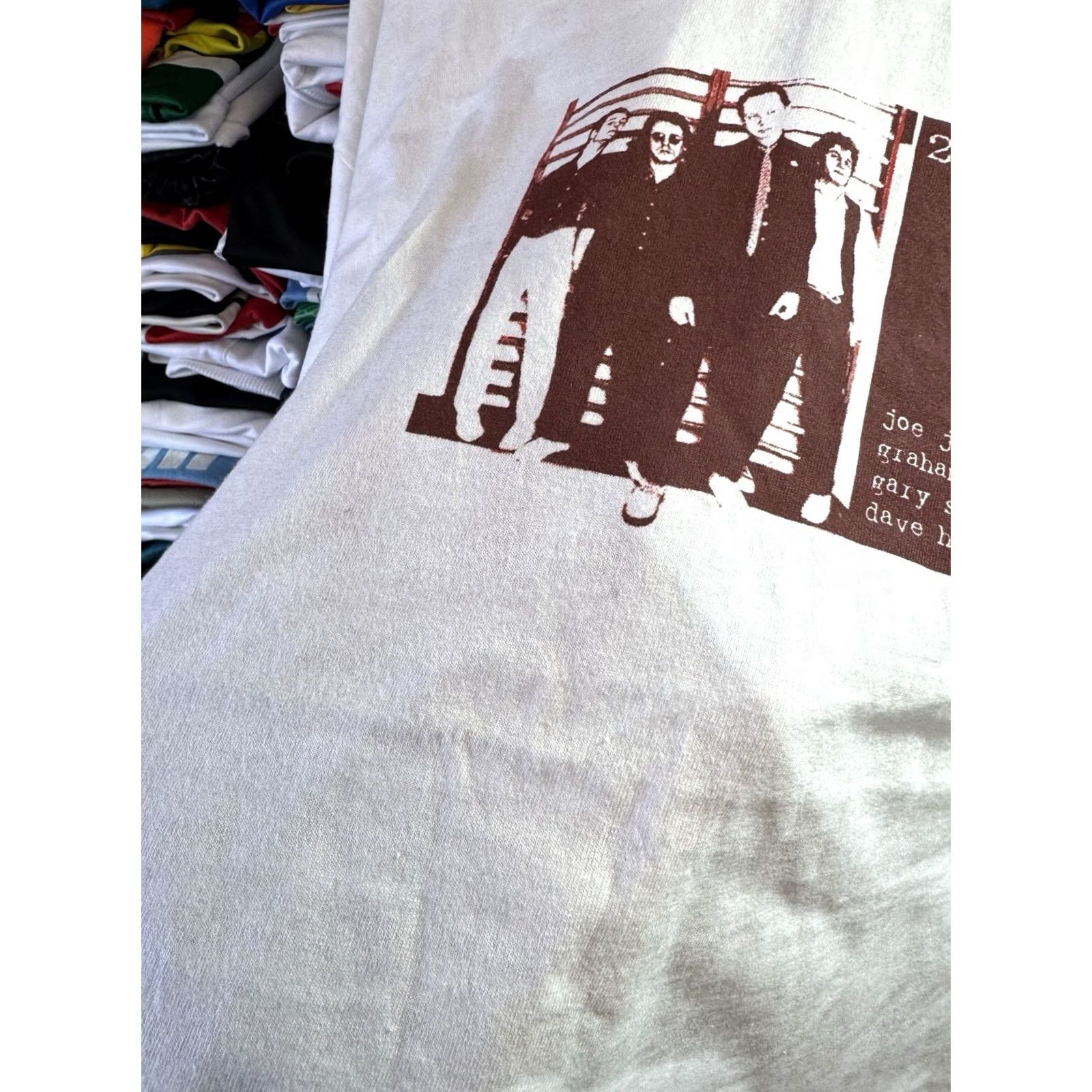 Gildan VINTAGE Joe Jackson Band Shirt XL White Mens T-shirt 25 Years bloody hell! Sizes XL Shirt Men White 25 Years Decade 1980s 1990s Concert Merch Size US XL / EU 56 / 4 - 6 Thumbnail