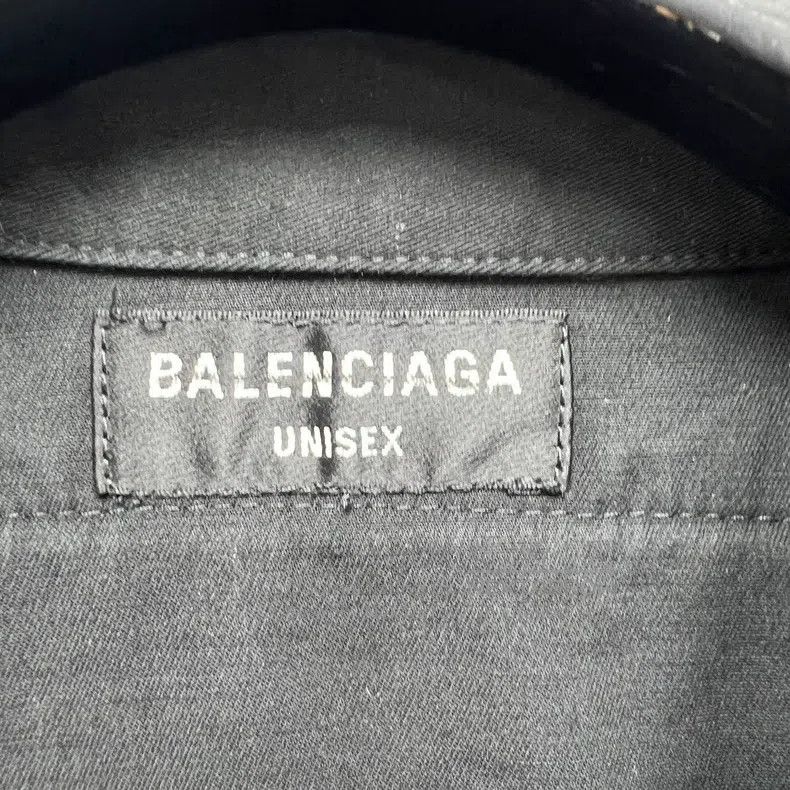 Balenciaga Balenciaga size 39 Game badges glow-in-the-dark embroidery Size US S / EU 44-46 / 1 - 3 Thumbnail