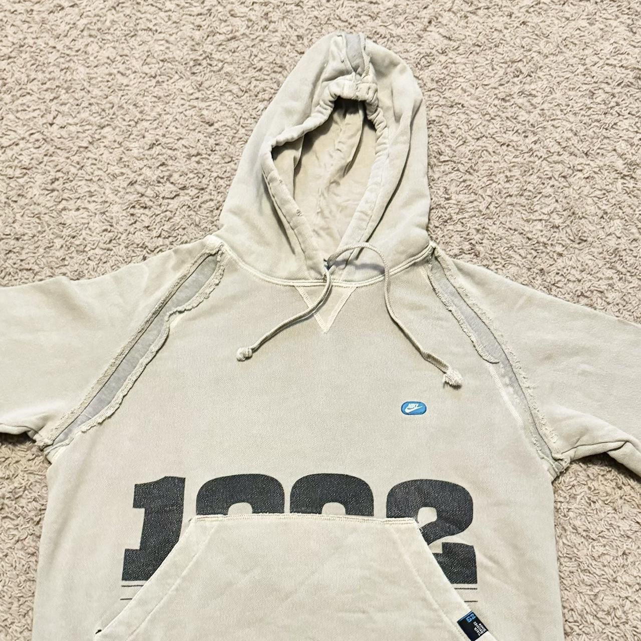 Vintage Y2K VINTAGE NIKE HOODIE! Size US L / EU 52-54 / 3 - 3 Thumbnail