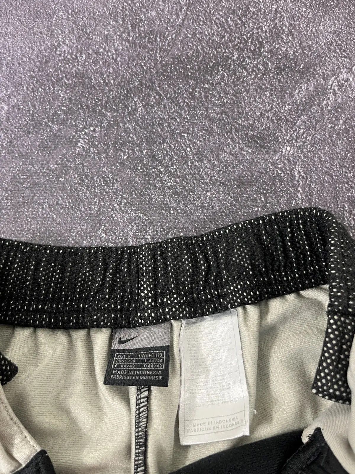 Nike × Vintage Vintage Nike Y2K Side Buttons Retro Hype Sweatpants Trousers Size US 30 / EU 46 - 9 Thumbnail