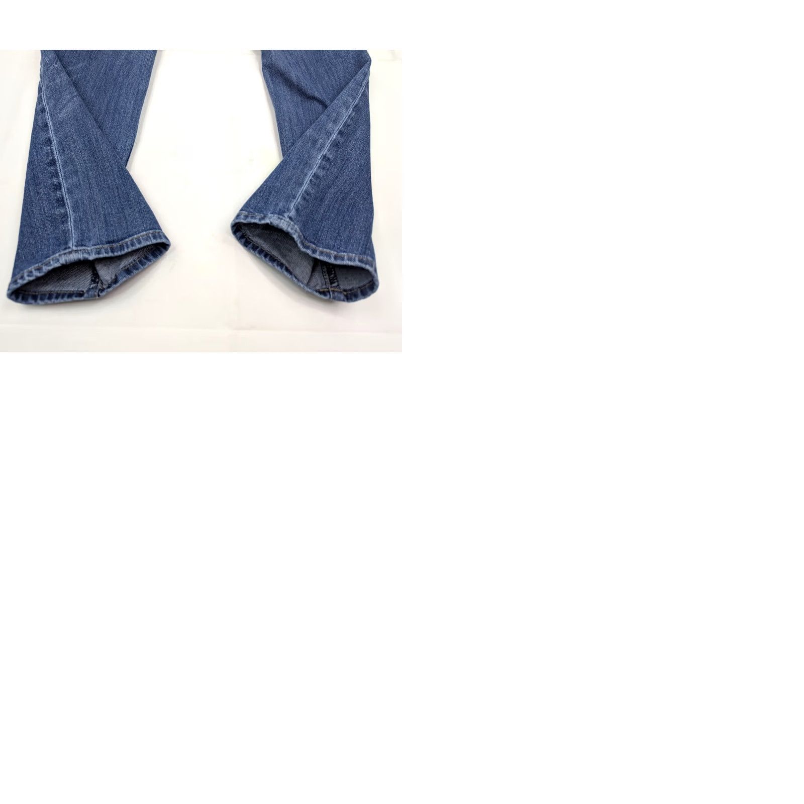 Vintage KUT from the Kloth Catherine Boyfriend Jeans Women 4 Blue Distressed 30x29 Regular Rise Mid 5-Pocket Denim Cotton Blend Spandex Size 27" / US 4 / IT 40 - 9 Thumbnail