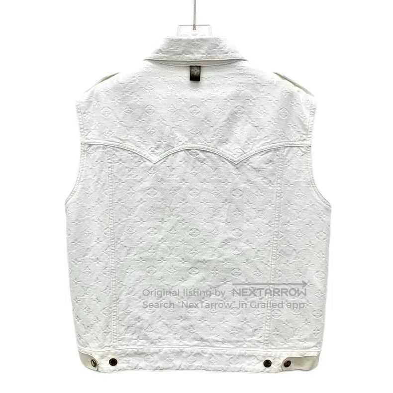 Louis Vuitton Louis Vuitton 23 white logo embossed cotton lapel single b Size XS / US 0-2 / IT 36-38 - 2 Thumbnail