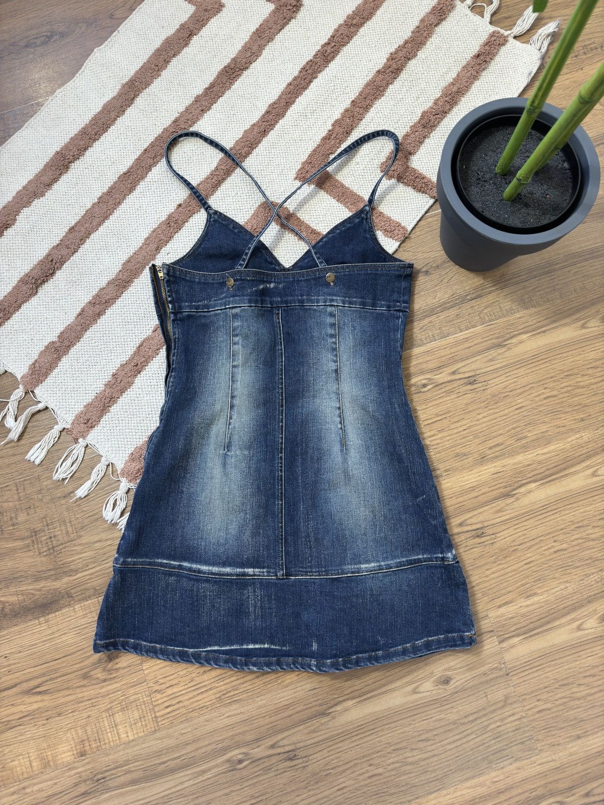 Vintage VINTAGE WASHED STYLE MINI DENIM DRESS Size M / US 6-8 / IT 42-44 - 5 Thumbnail