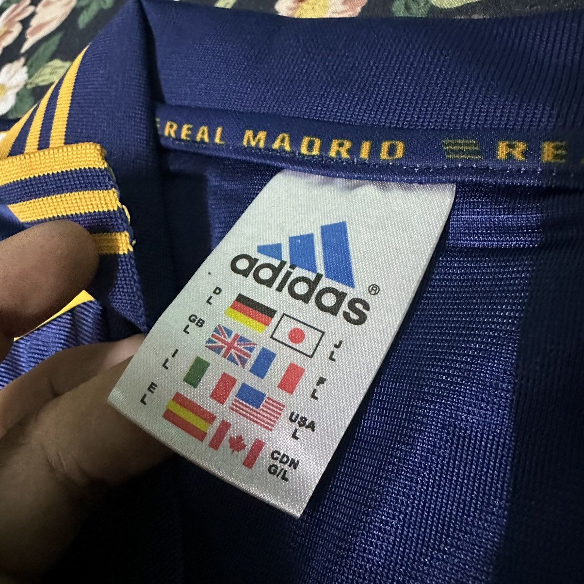 Adidas × Vintage Adidas Real Madrid 1998-99 retro Third kit . Size US L / EU 52-54 / 3 - 3 Thumbnail