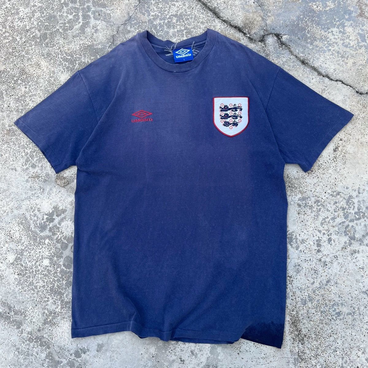 Umbro Vintage 90s Umbro England Nice Distressed Big Logo Design Size US L / EU 52-54 / 3 - 1 Thumbnail