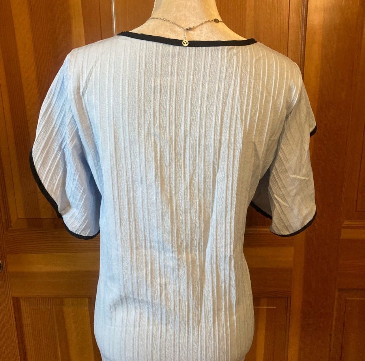 Designer × Other Nwt, Lavishly Paris Women’s Petal Sleeve Blouse Size S / US 4 / IT 40 - 12 Thumbnail