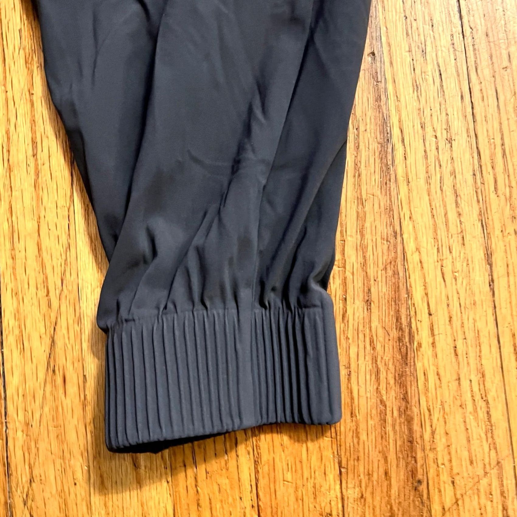 Athleta VINTAGE? Astral Joggers Women S Gray Gren Elastic Waist Zip Pockets Athleta Cosmic Joggers Womens Small Gray Gren Elastic Waist Zip Pockets Size 28" / US 6 / IT 42 - 5 Thumbnail