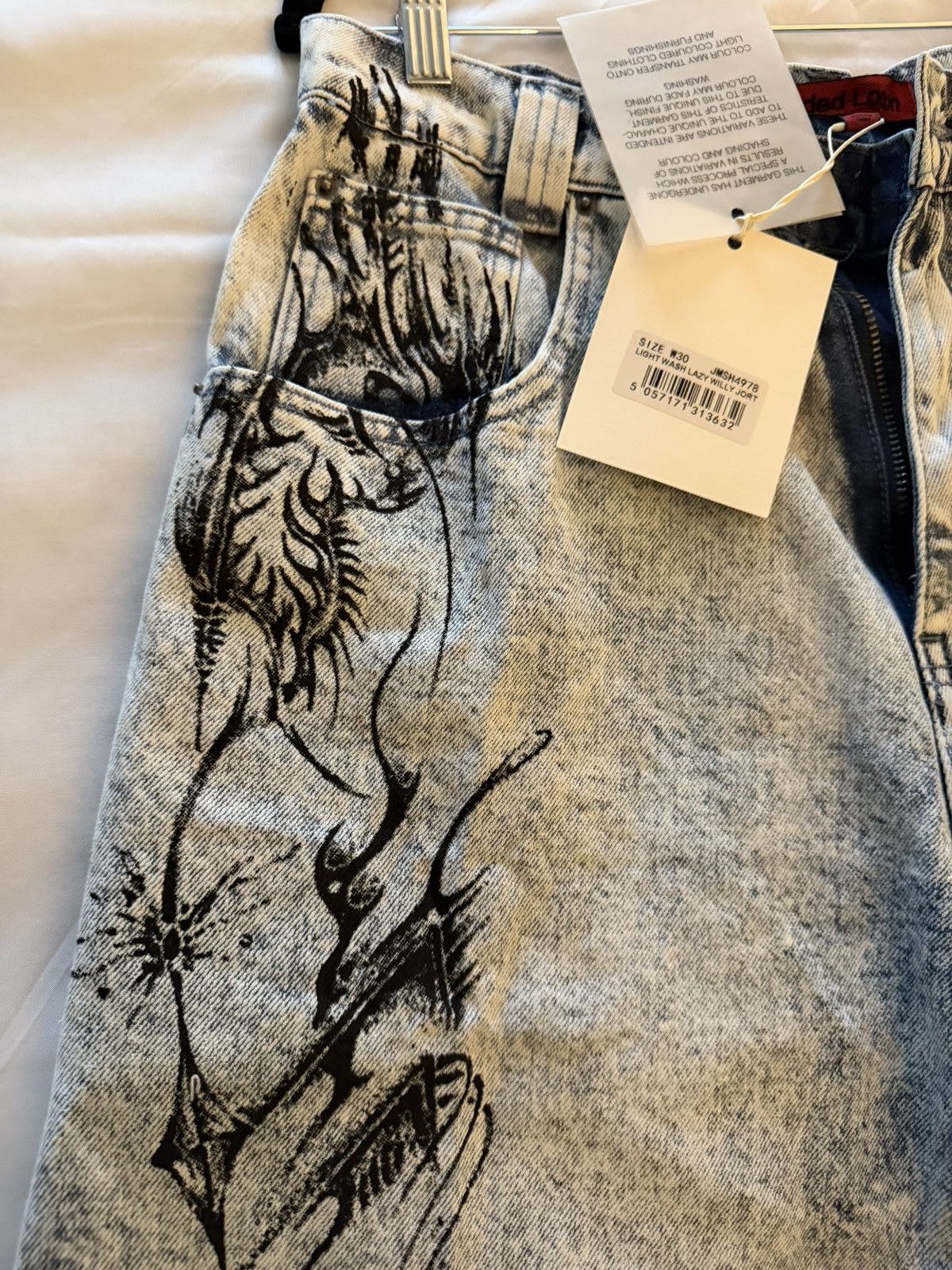 Jaded London Jaded London Light Wash Tribal Colossus Jorts Size US 30 / EU 46 - 4 Thumbnail