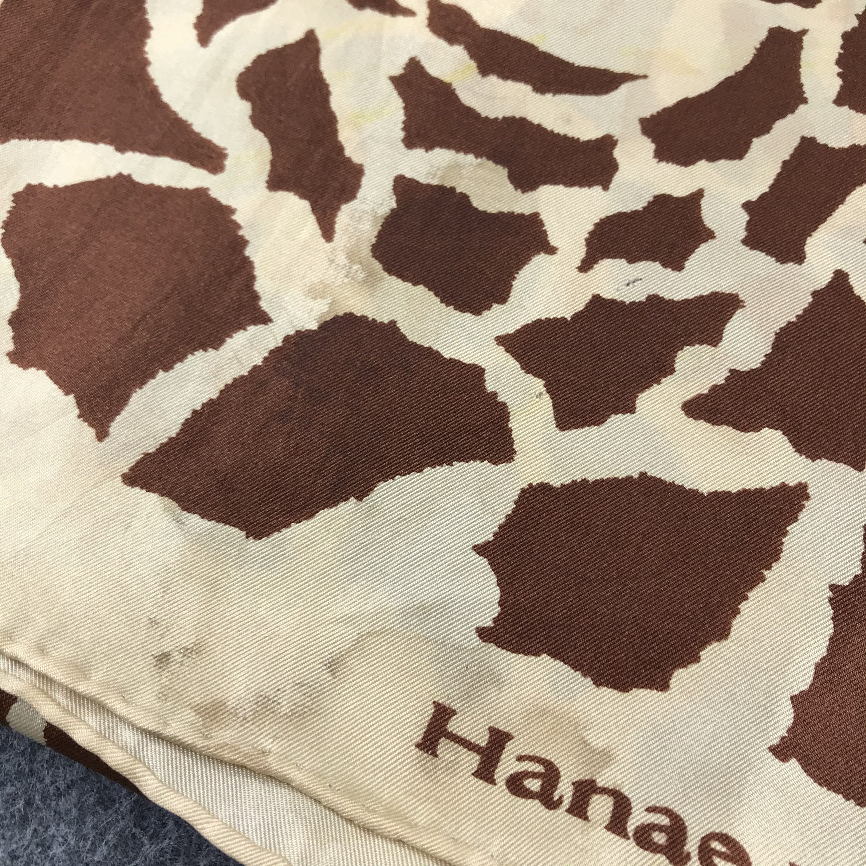 Hanae Mori Vintage Hanae Mori Giraffe Spots Stole Silk Scarf M73 Size ONE SIZE - 4 Thumbnail